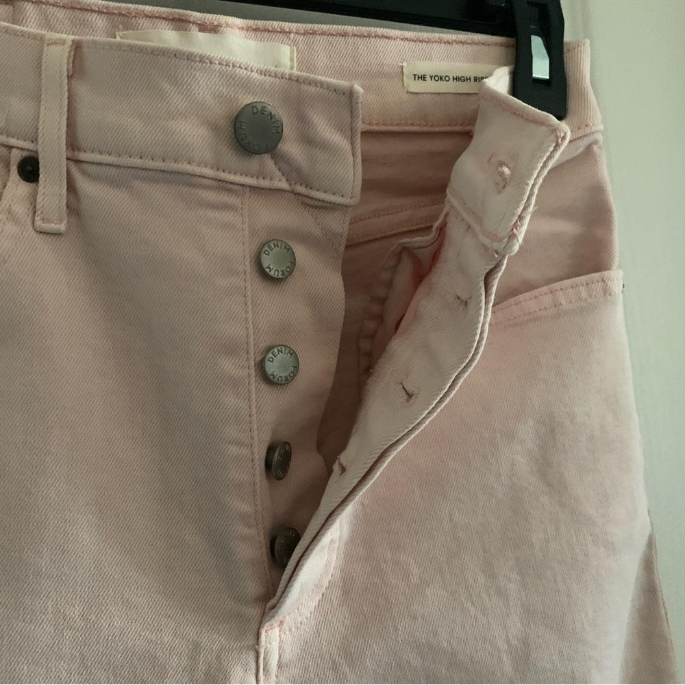 Women’s 24 ARITZIA Denim Forum The Yoko High Rise Slim Light Pink Fray Jeans - Picture 4 of 7